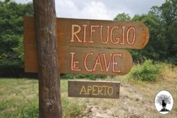 Cartello Rifugio Le Cave